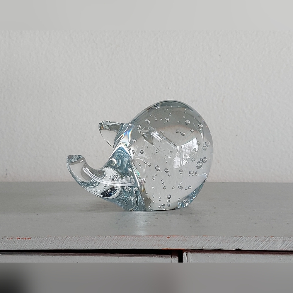 Collectible figure Small pig in Bullicante blown glass.